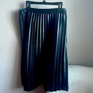 Size M pleated Skirt - Faux Leather